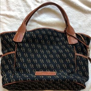 Dooney&Bourke Large Shadow Signature Tote